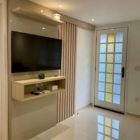 Apartamento impecável ao lado da Praia Grande para até 8 pessoas-2